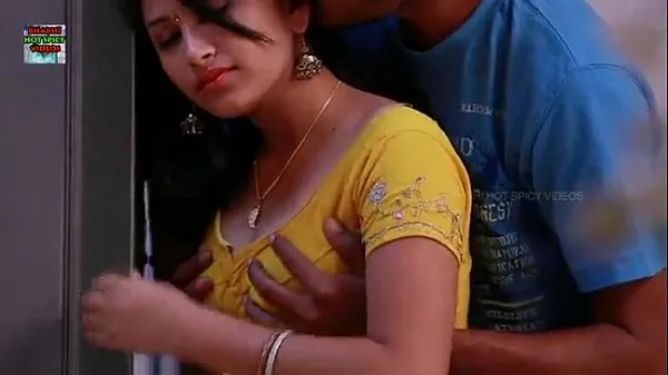 Romantic Telugu couple मेगा ट्यूब देखें