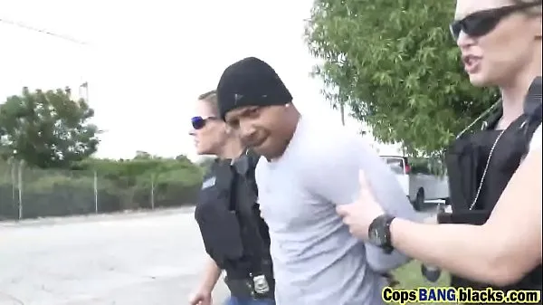 مشاهدة One hot female cop uses black felon's large penis toearns-a-lesson-hd-72p-porn-2 ميجا تيوب
