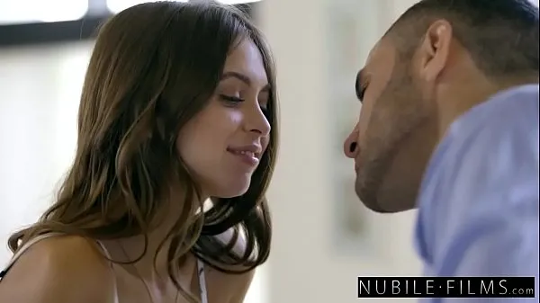 Sledujte NubileFilms - Girlfriend Cheats And Squirts On Cock mega Tube