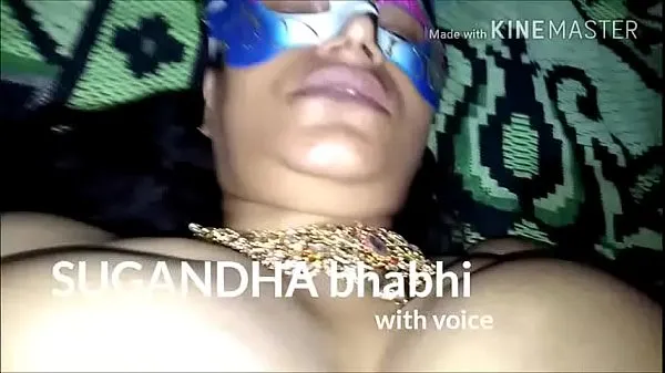 Titta på hot mature aunty sugandha fucking with sexy voice in hindi mega Tube