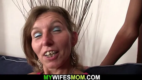Tonton Tanned old mom spreads legs for his hubby mega Tube