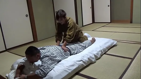 Watch Seducing a Waitress Who Came to Lay Out a Futon at a Hot Spring Inn and Had Sex With Her! The Whole Thing Was Secretly Caught on Camera in the Room mega Tube