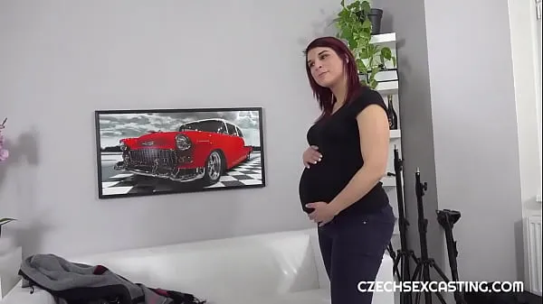 Παρακολουθήστε Czech Casting Bored Pregnant Woman gets Herself Fucked mega Tube