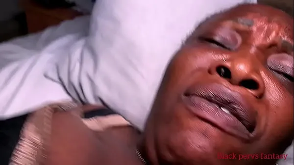 Milf de 48 años obtiene su agujero anal analmente destruido y su coño estirado pov