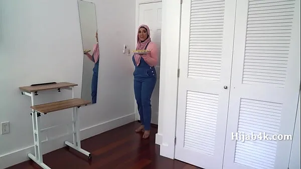 메가 튜브Corrupting My Chubby Hijab Wearing StepNiece 시청하세요