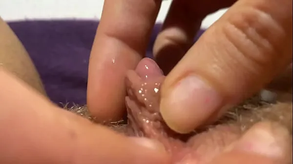 Nézze meg a huge clit jerking orgasm extreme closeup mega Tube-t