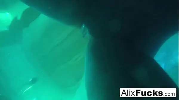 Assista Underwater hidden camera lesbian fun with Alix & Jenna mega Tube